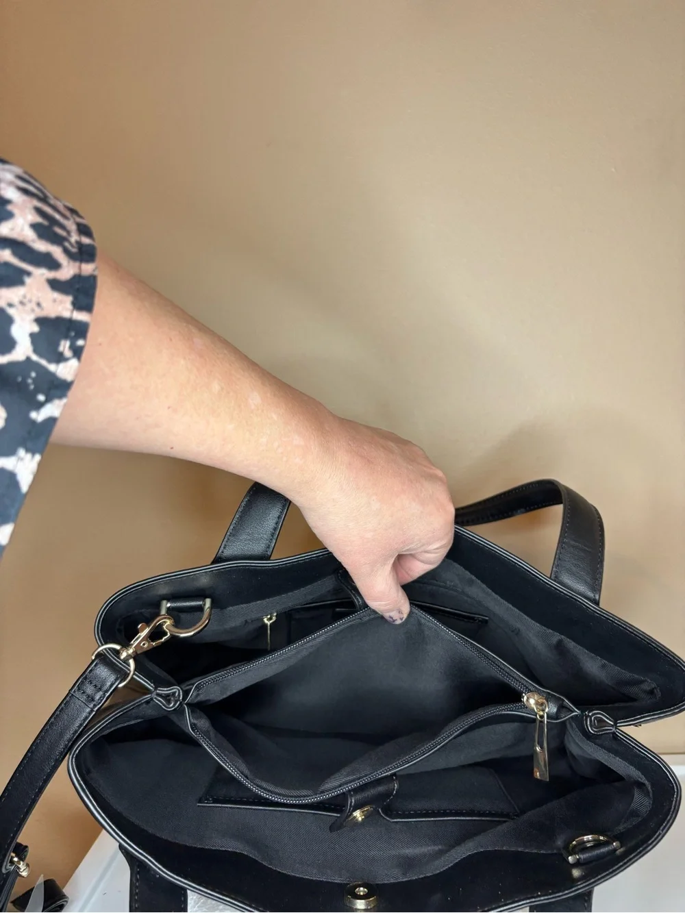 Kelly & Katie Purse Black & Leopard Print Oversized 3-in-1 Tote Satchel Bag